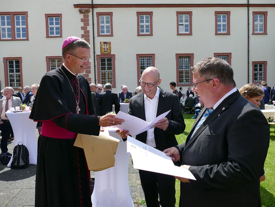 Diakonenweihe im Fuldaer Dom (Foto: Karl-Franz Thiede)